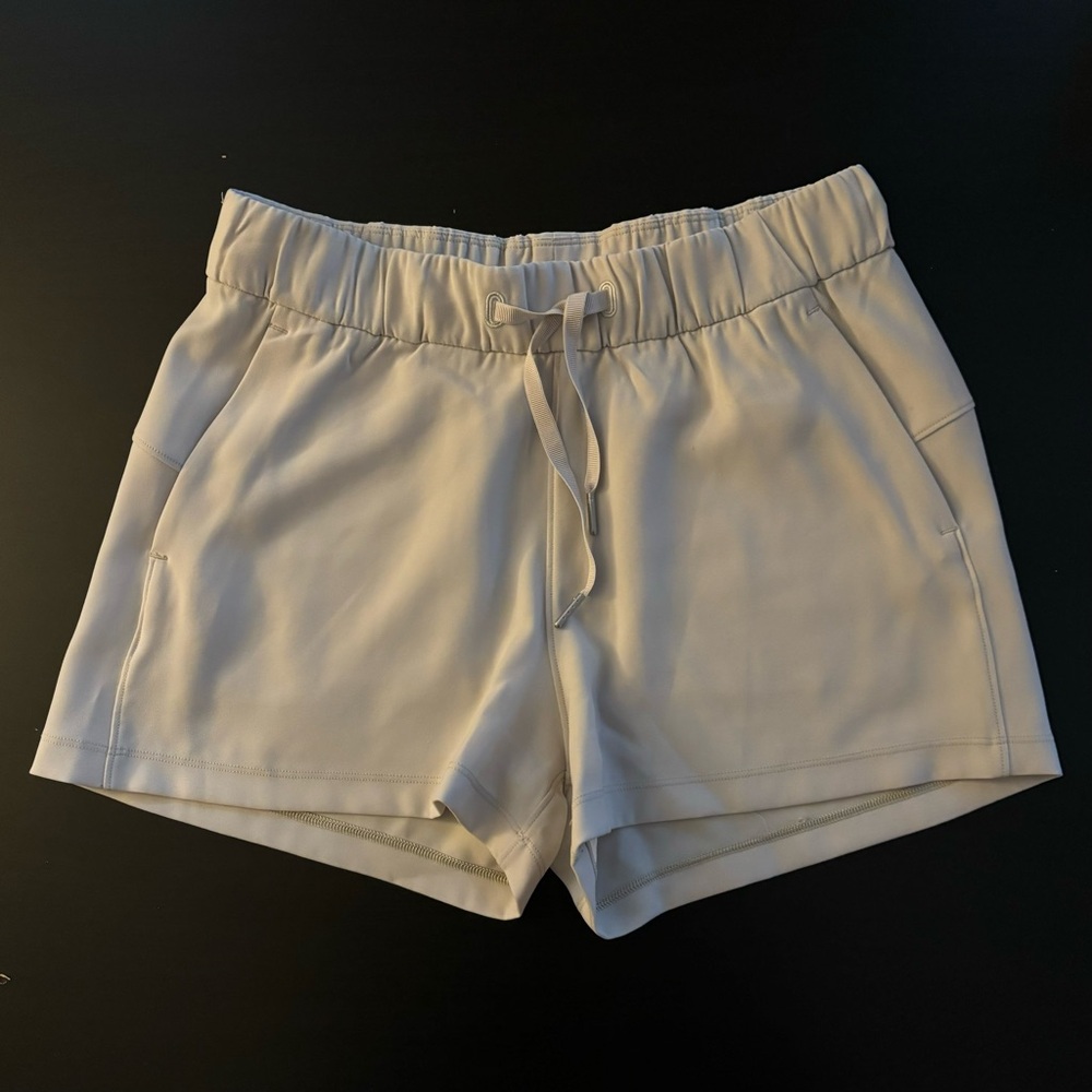 Lululemon On The Fly shorts